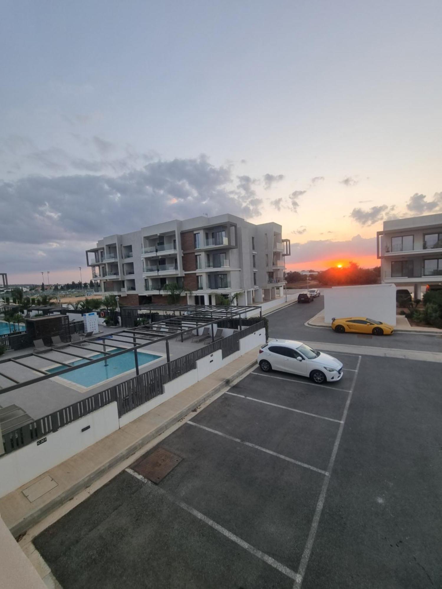 Cosmos Residence Paralimni Zewnętrze zdjęcie